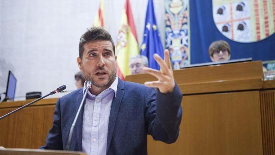 Escartín niega que Podemos sólo pida sillones y pide negociación sin vetos