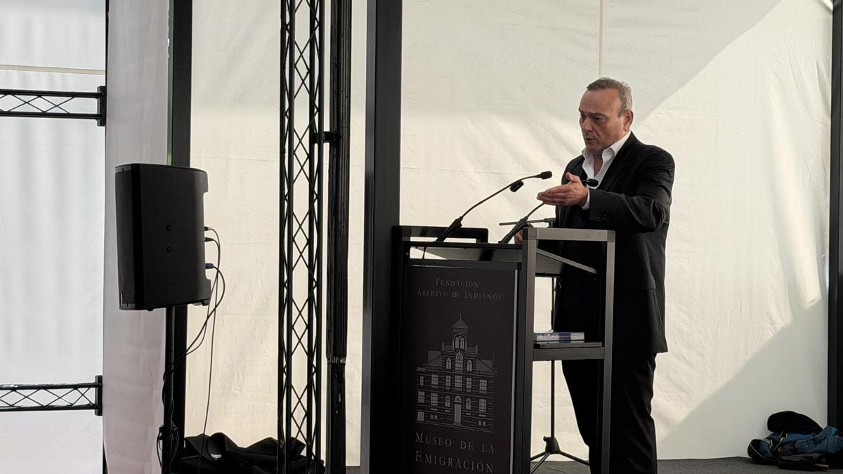 Fernando de la Puente, este lunes, en el Archivo de Indianos.