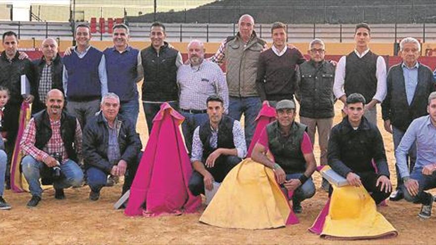 Ambientazo, toreo y arte en el Bolsín de Aficionados