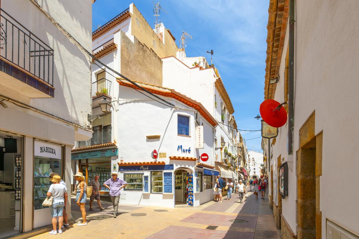 Las calles del barrio de Sa Roqueta transmiten a la perfección el ambiente marinero del pueblo