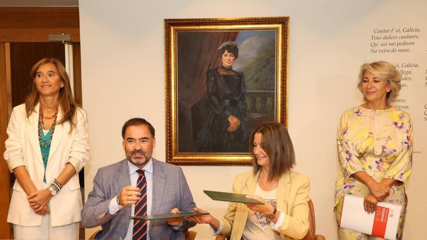 O primeiro desacordo entre PP o PSOE polo galego tarda unha hora en aparecer desde a firma do documento