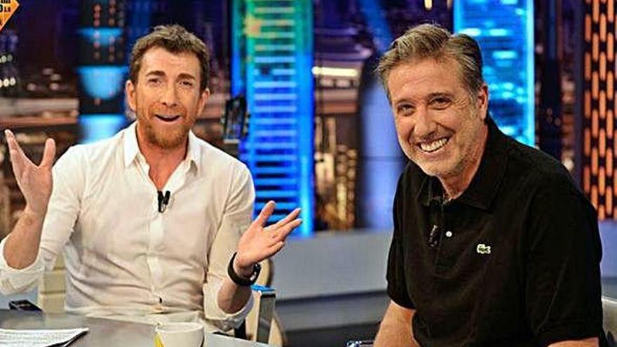 Pablo Motos durante una entrevista a Emilio Aragón en &#039;El Hormiguero&#039; de Antena 3.