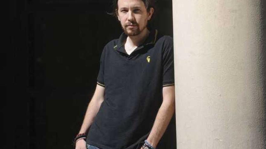 Pablo Iglesias Turrión, ayer en la entrada de la Normal. / 13fotos