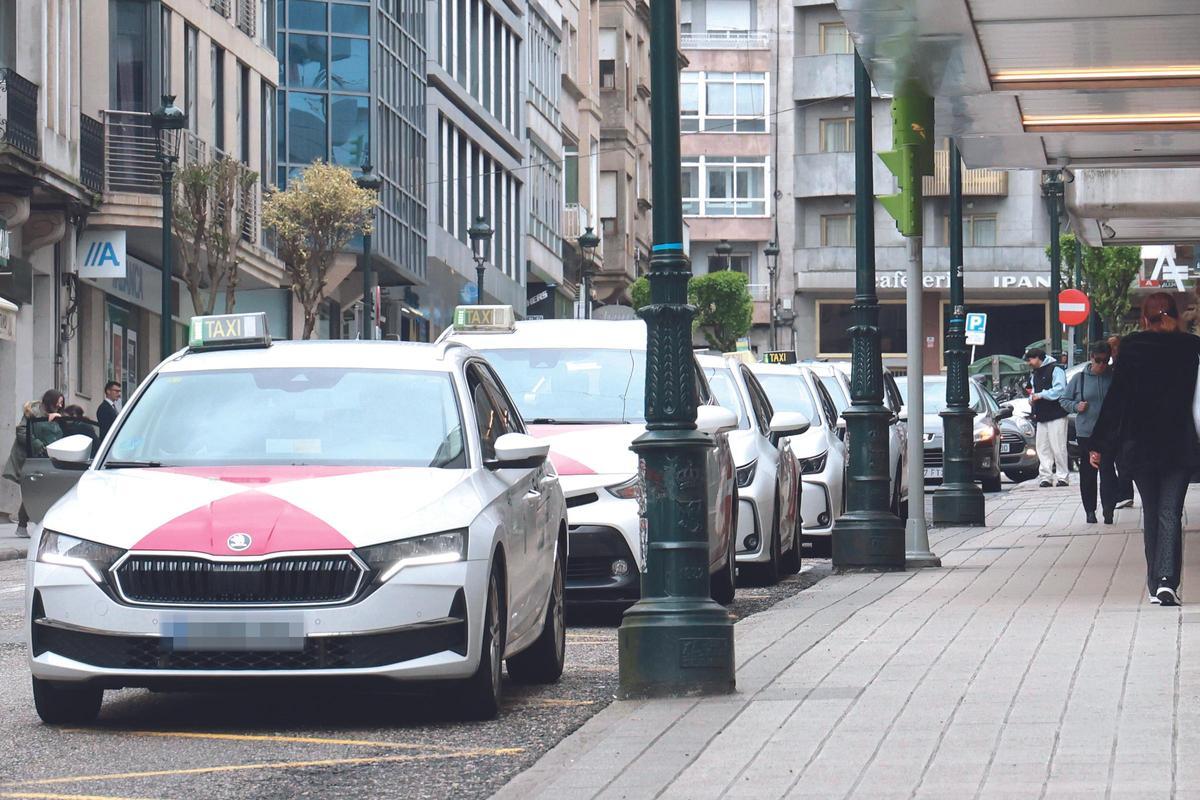 Parada de El Corte Inglés, donde el atracador cogió alguno de los taxis que acabó asaltando.