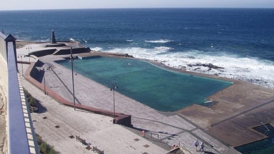 Una isla de piscinas y charcos