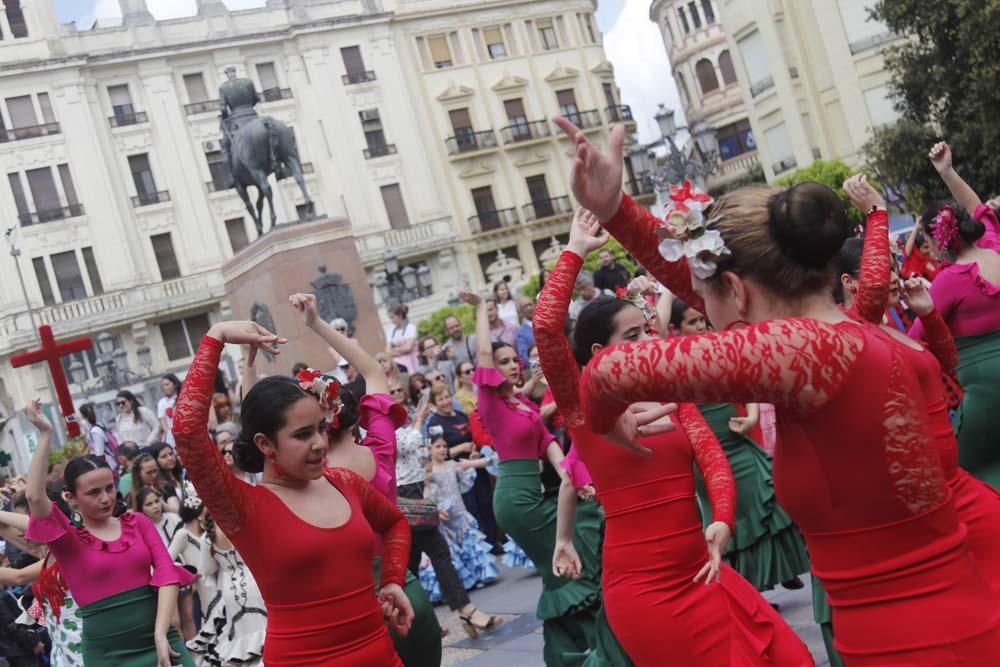 Las academias de baile toman las Tendillas