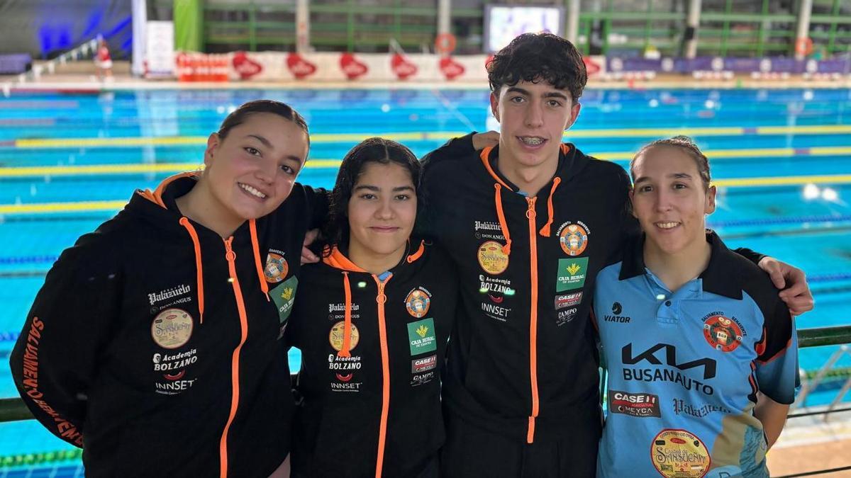 Expedición del Salvamento y Socorrismo Benavente en Ourense con motivo del Campeonato de España de Invierno.