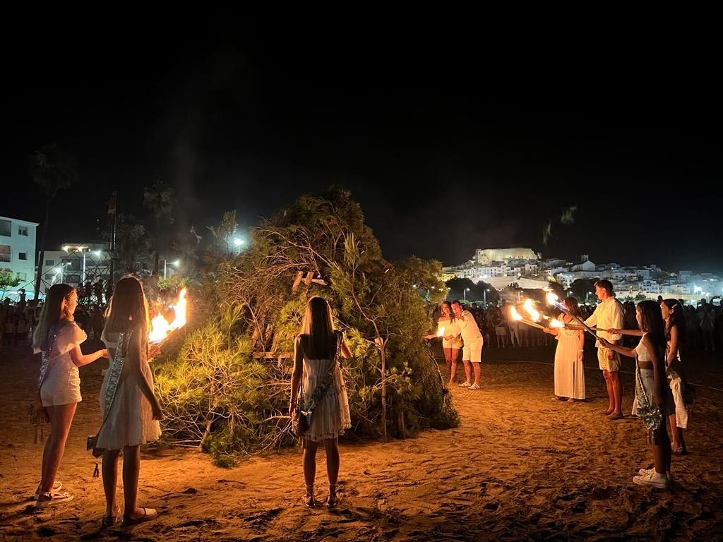 Castellón da la bienvenida al verano con la Nit de Sant Joan