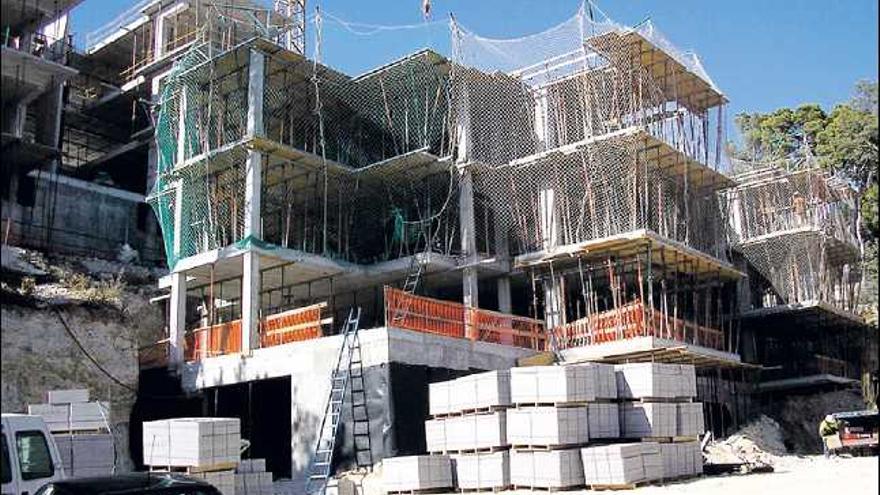 La actividad inmobiliaria está registrando un fuerte frenazo en las islas.