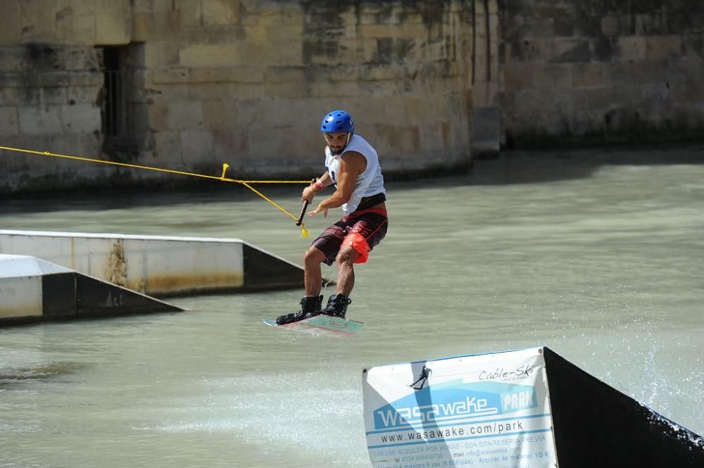 Exhibición de Wakeboard en el Río Segura