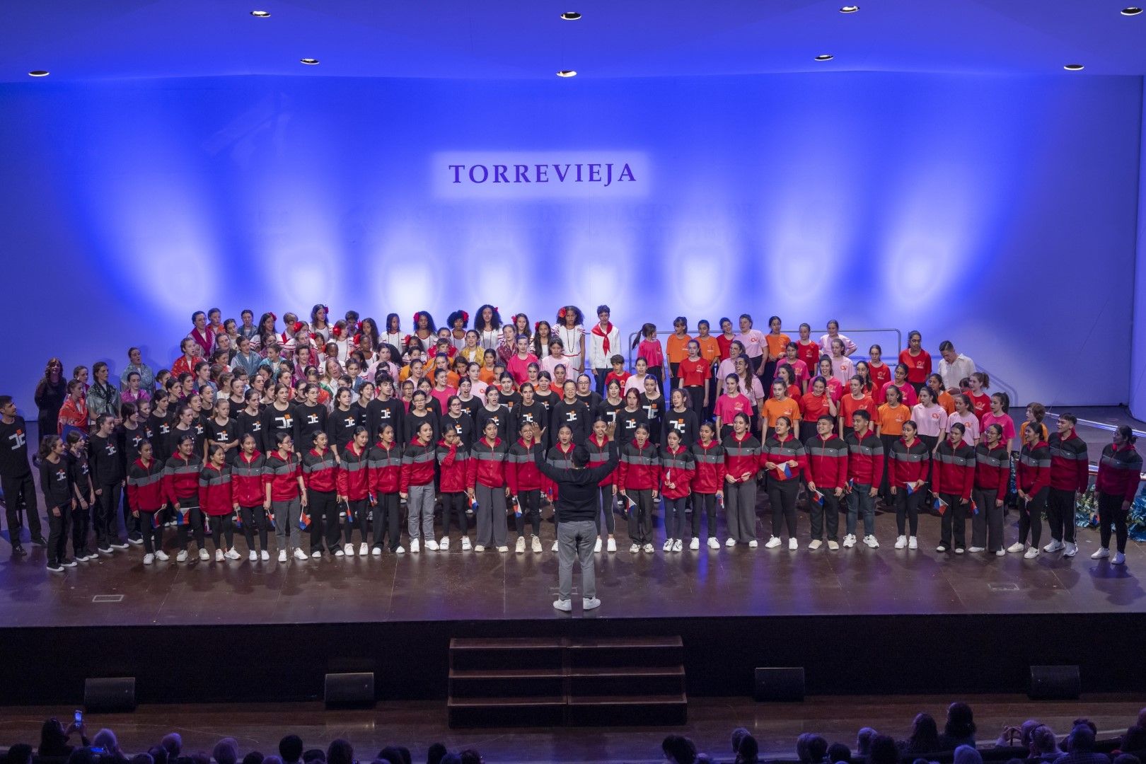 El Coro de Niños de Baao (Filipinas) gana el Certamen Internacional Juvenil de Habaneras de Torrevieja