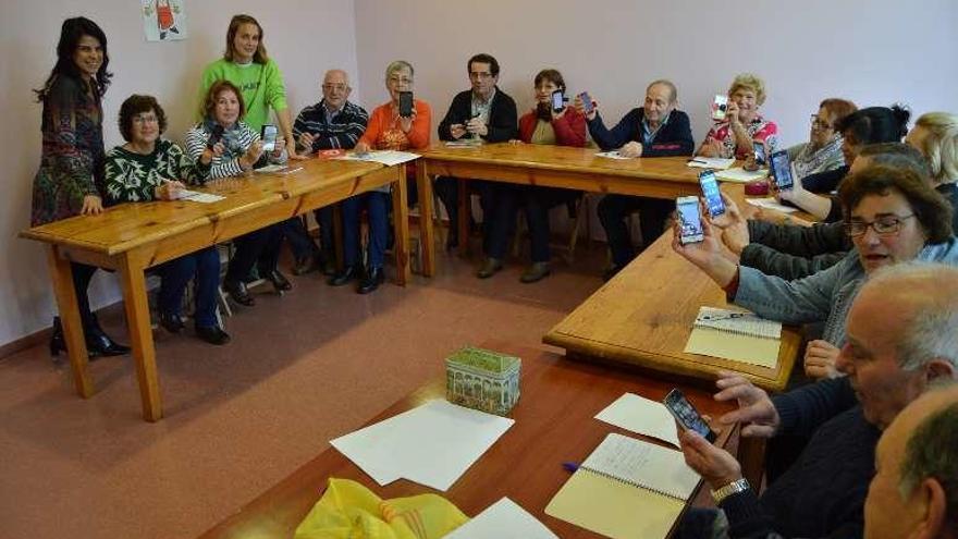 La concejala Kely Monzón asistió a la inauguración del curso. // FdV