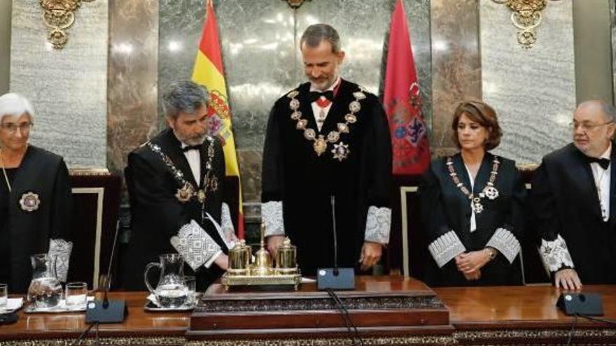 María José Segarra, Carlos Lesmes, Felip VI, Dolores Delgado i Ángel Juanes, en l&#039;obertura del curs judicial