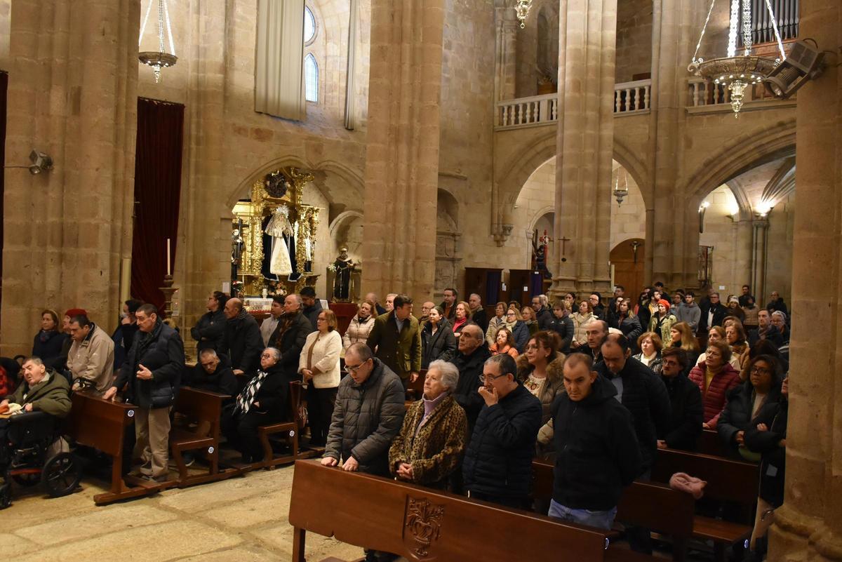 Galería | Cáceres celebra el Miércoles de Ceniza en la Concatedral de Santa María.