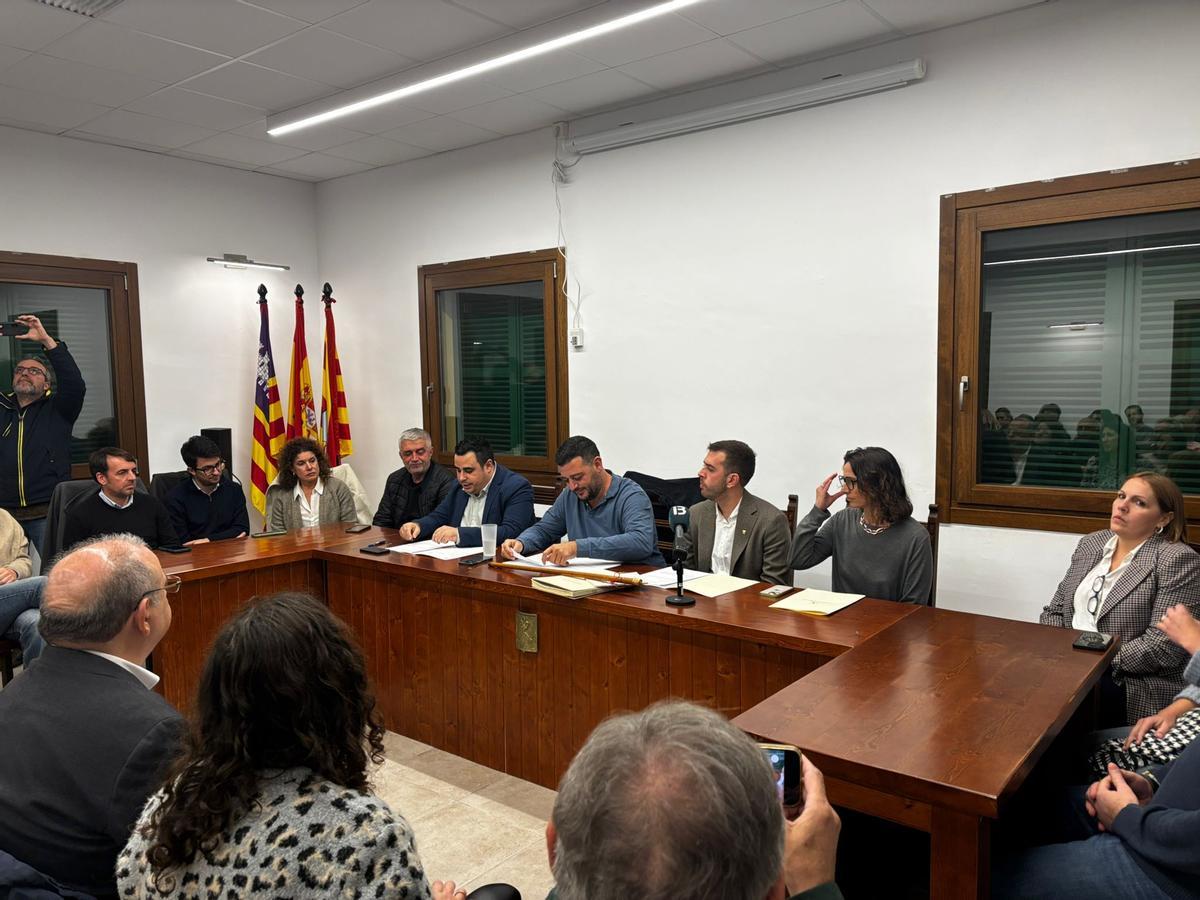 Una imagen de los regidores municipales, durante el pleno extraordinario.