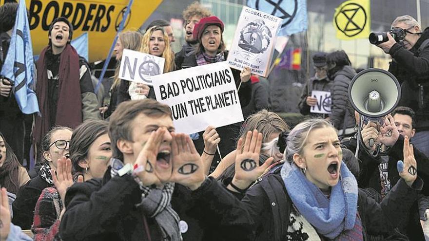 La Cumbre del Clima entra en prórroga con las posiciones muy enquistadas