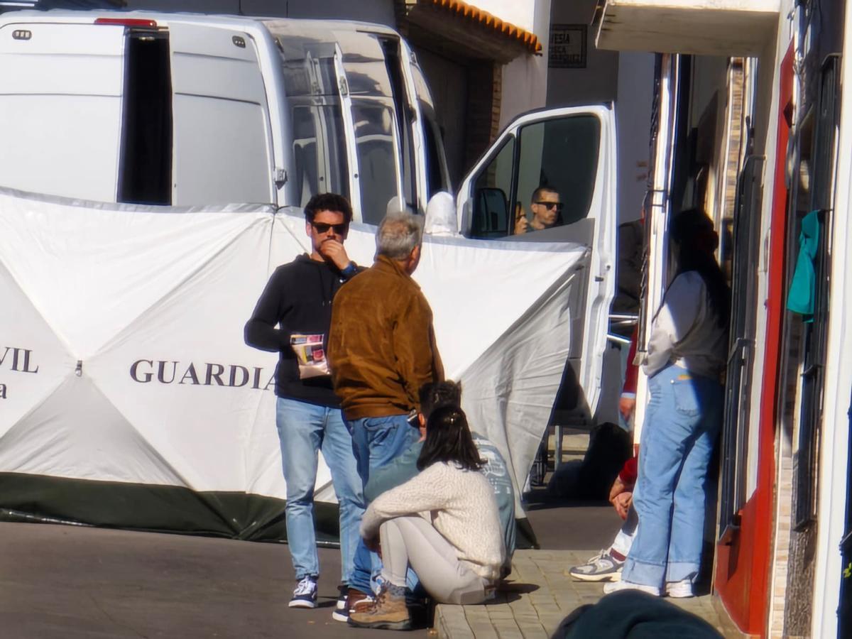 Fotogalería | El despliegue de la UCO en Hornachos, en imágenes