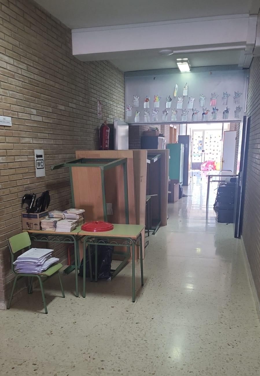 Así está el colegio Gloria Fuertes de San Miguel de Salinas al inicio de curso
