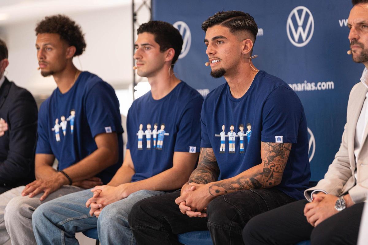 Presentación de Víctor Moreno, Neal Viereck y Grant-Leon Ranos, jugadores del CD Tenerife