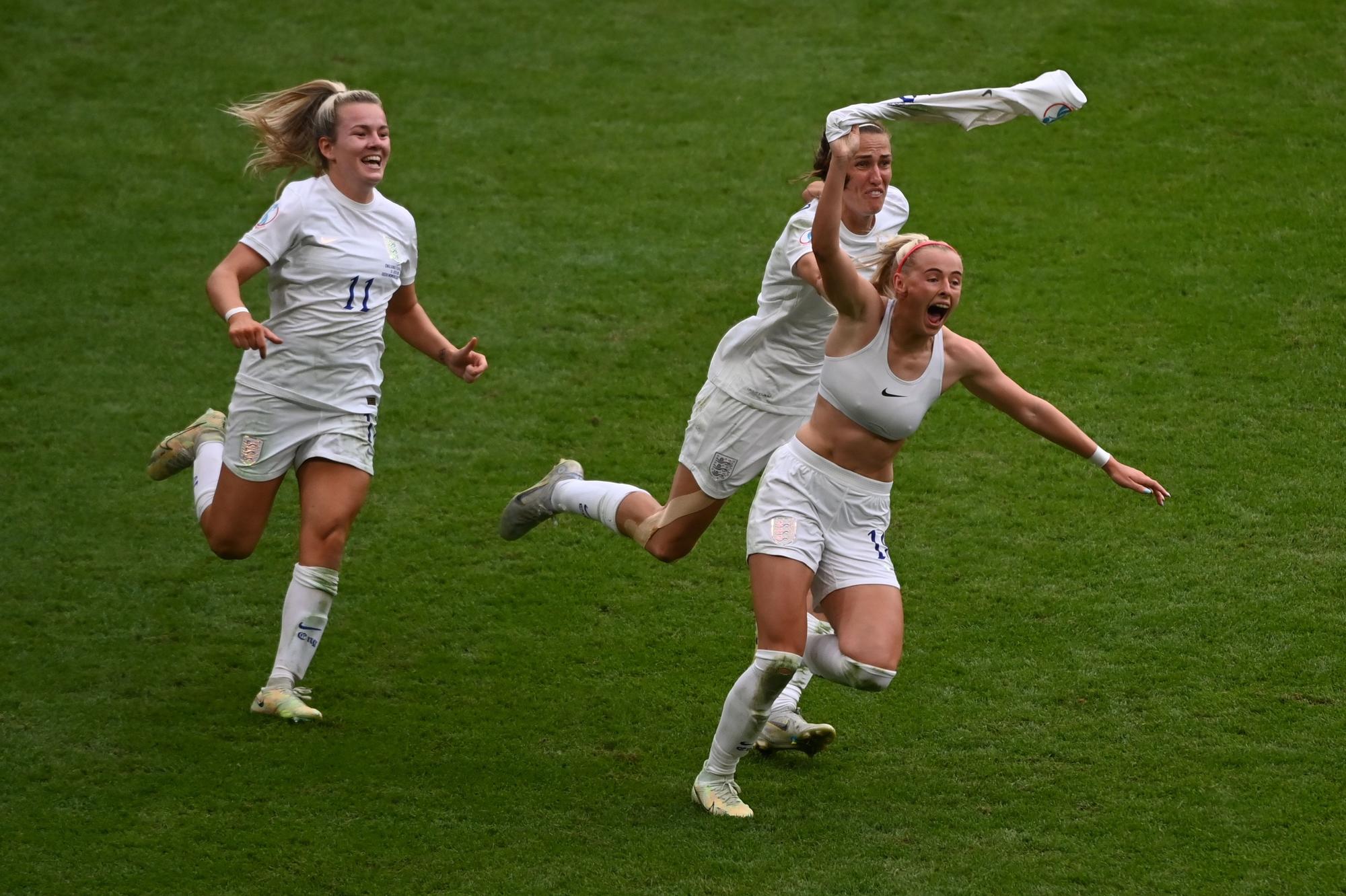 Así ha sido el gol de Kelly para que Inglaterra gane la Eurocopa Femenina