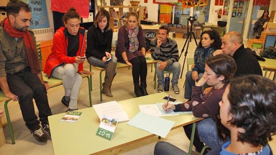 Pocos docentes acudieron ayer por la tarde a la asamblea.