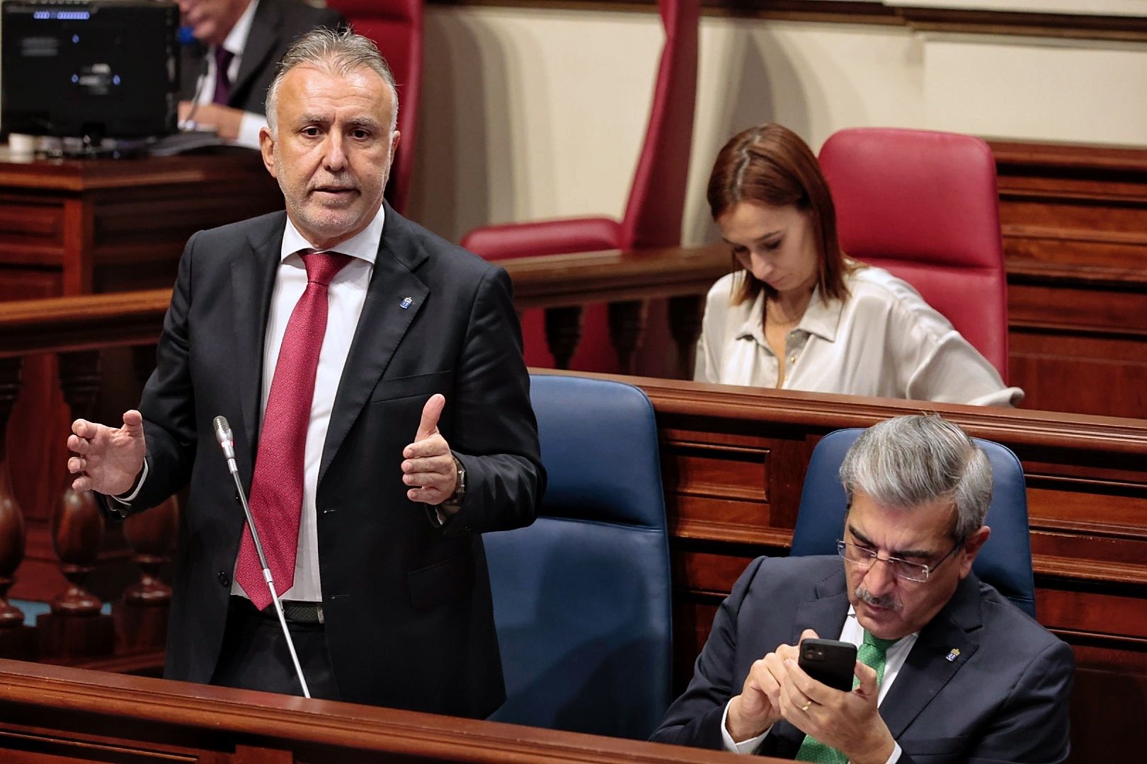 Pleno en el Parlamento de Canarias (12/12/22)