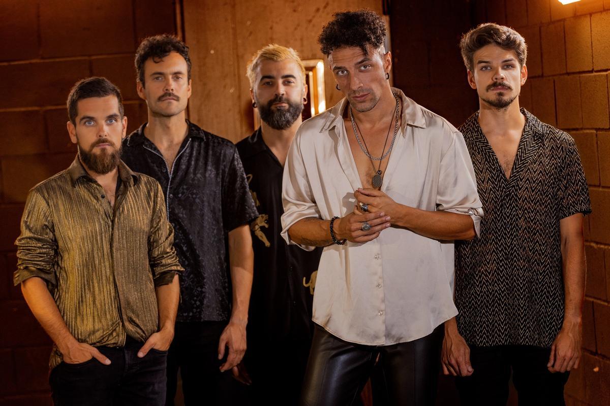 Shinova, que son, de izquierda a derecha, Dani, Josh Frou, Ander, Gabriel y Erlantz.