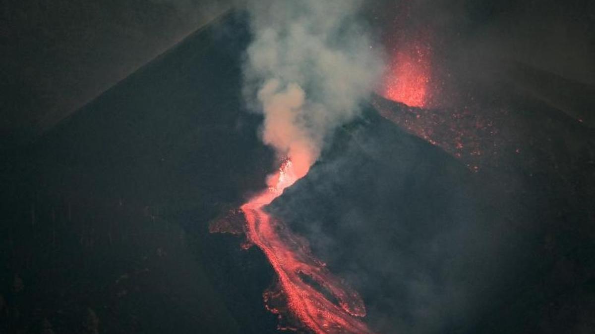 Nadie se atreve a pronosticar el fin del erupción del volcán de La Palma