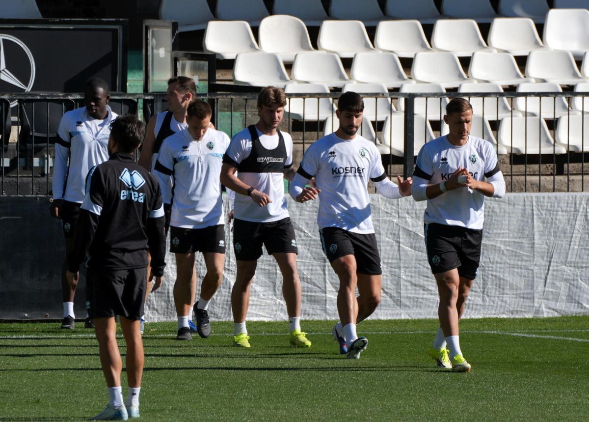 ¡Atención máxima! El entrenamiento previo en el SkyFi Castalia antes del Castellón-Almería