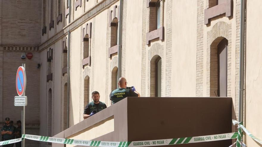 El Muvi permanece acordonado tras el robo del Tesoro de Villena
