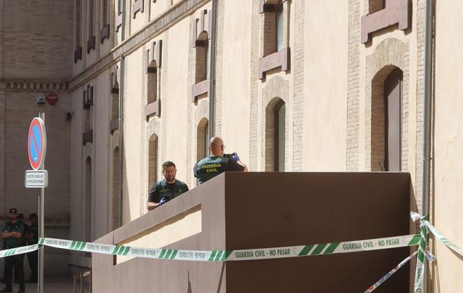 El Muvi permanece acordonado tras el robo del Tesoro de Villena