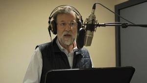 Así grabó Mariano Rajoy el audiolibro de ’Una España mejor’.