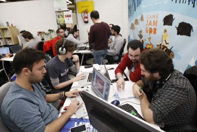 FOTOGALERÍA/ Han comenzado las 48 del Game Jam ODB 2016, una maratón de desarrollo de videojuegos