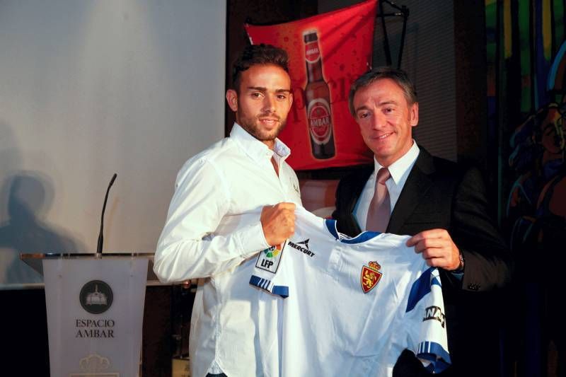 El Real Zaragoza presenta a Roger Martí