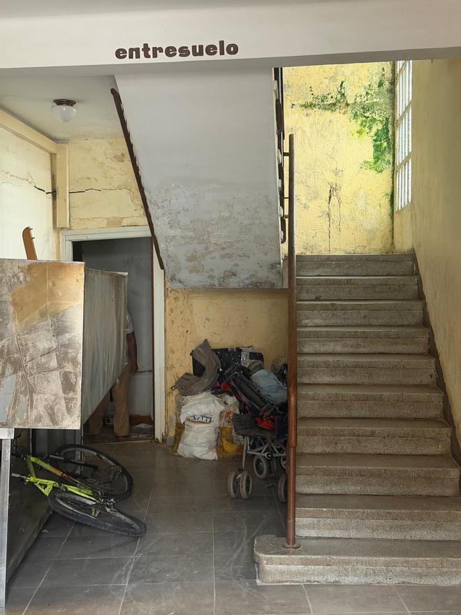 Así se encuentra el edificio de Caspe en riesgo de derrumbe