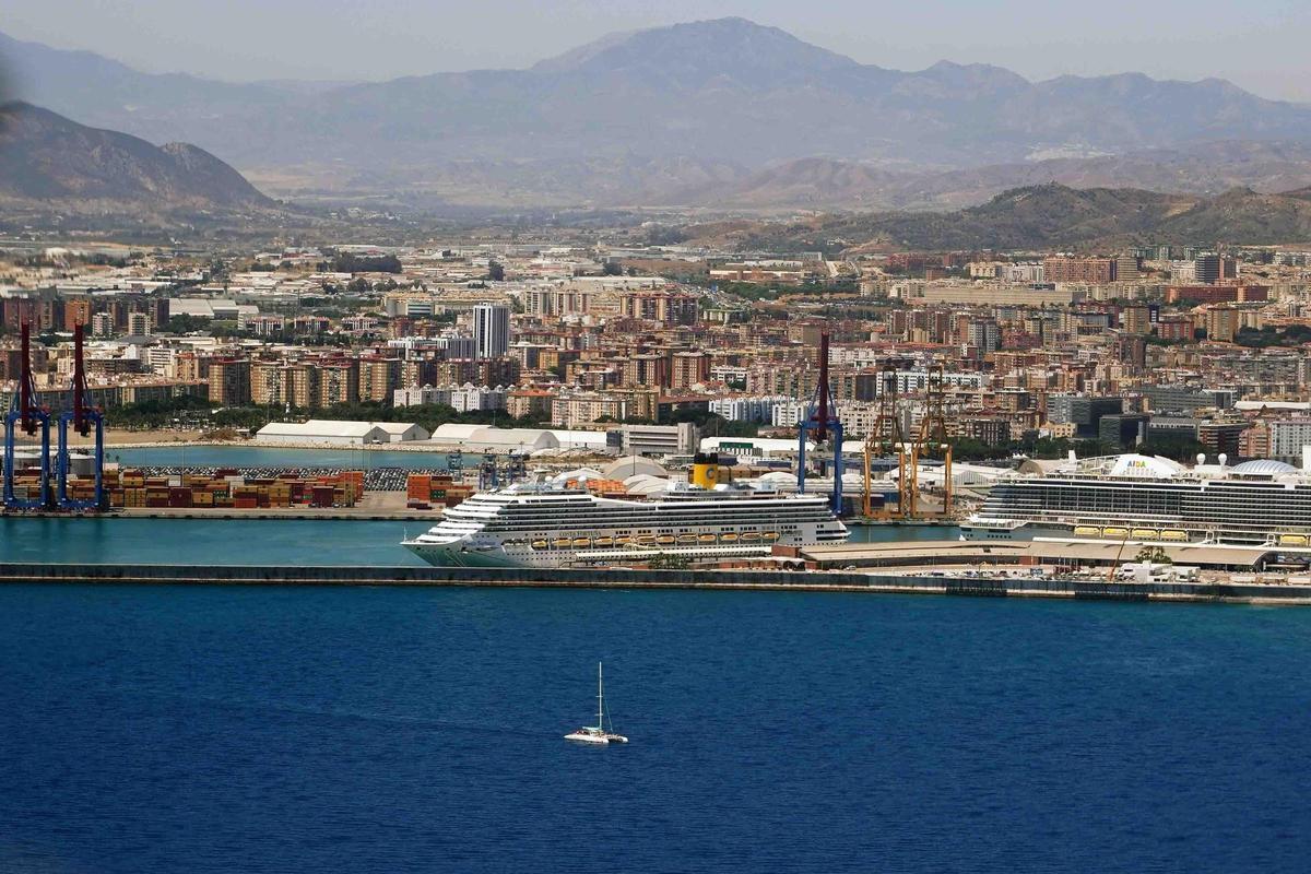 Cruceros en la Estación Marítima del Puerto de Málaga