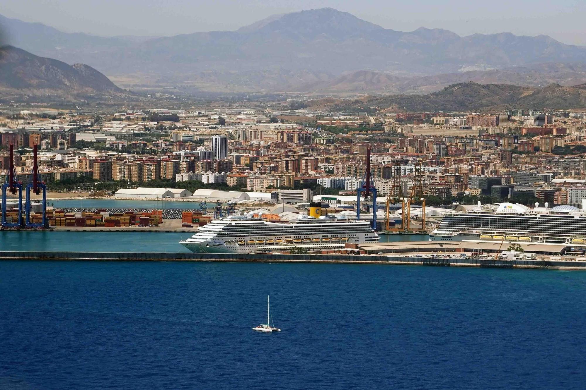 Cruceros en la Estación Marítima del Puerto de Málaga