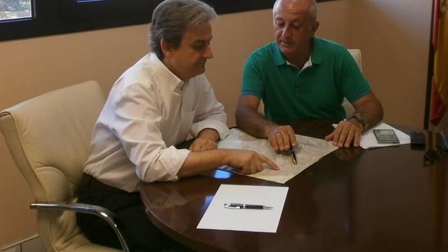 Fernández Lladó y Ortiz (dcha.) se reunieron ayer