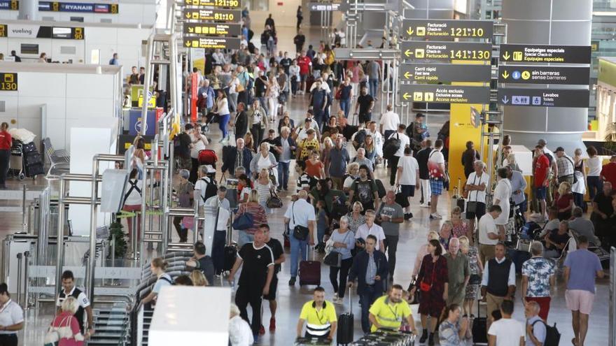 El aeropuerto cierra 2019 con 15.047.840 pasajeros, el 60% británicos
