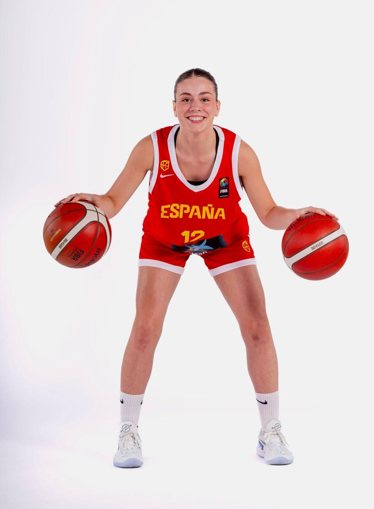Irene Asensio, con la selección española U18.