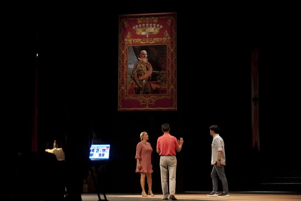 La soprano Saoia Hernández y el tenor Josef Kang ensayan en el Palacio de la Ópera a obra Il Pirata, de Bellini.