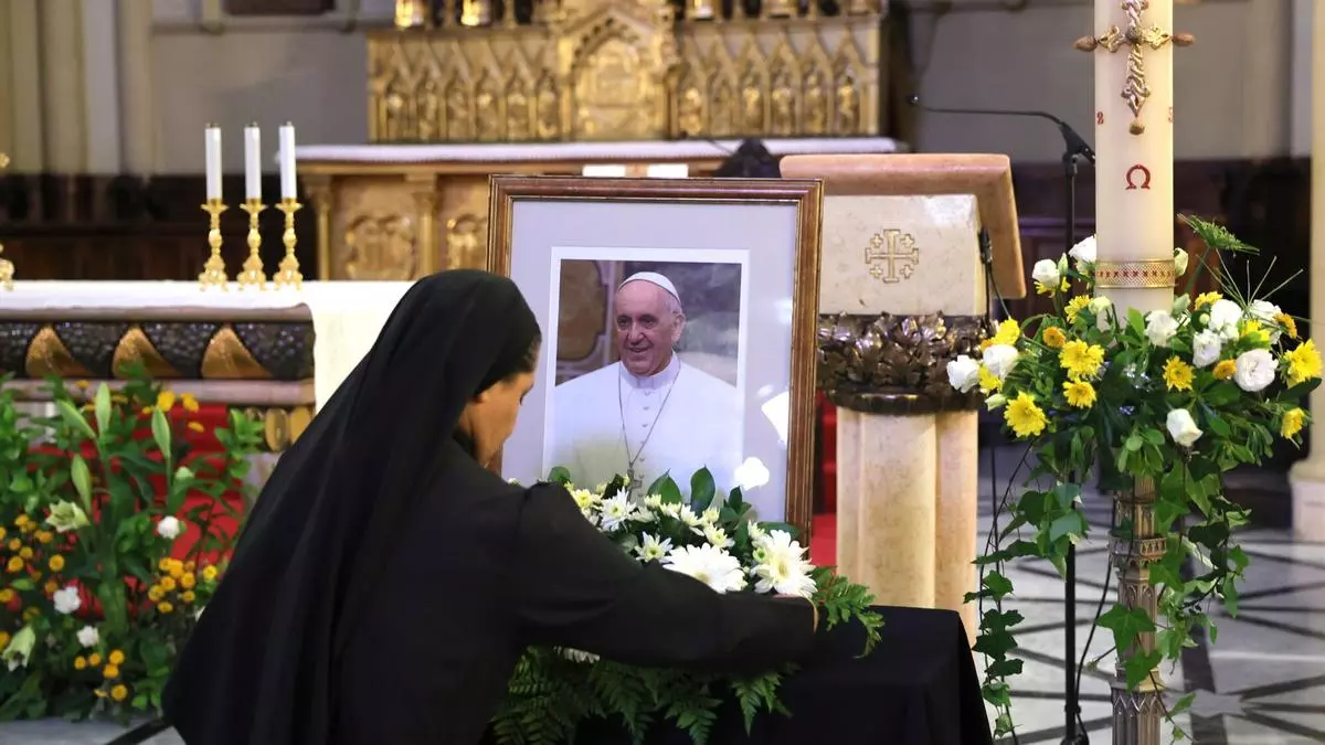 DIRECTO | Primer día tras la muerte del papa Francisco