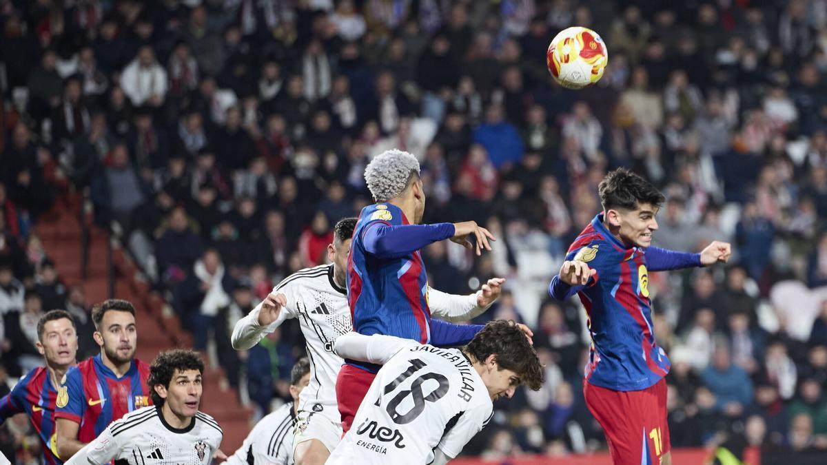 Albacete - FC Barcelona | La salvada de Gerard Martín