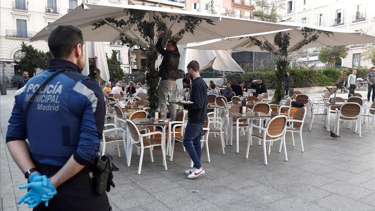 Madrid retrasa el toque de queda de las 22 a las 23 horas desde el jueves