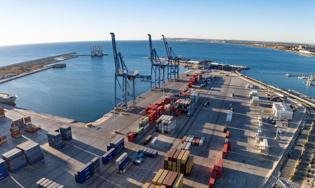 La terminal de contenedores del puerto de Alicante.