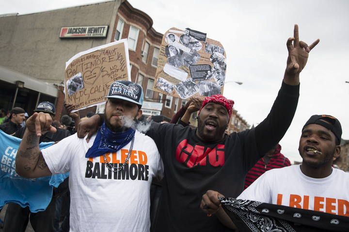 Baltimore celebra la imputación de los agentes en el caso Gray