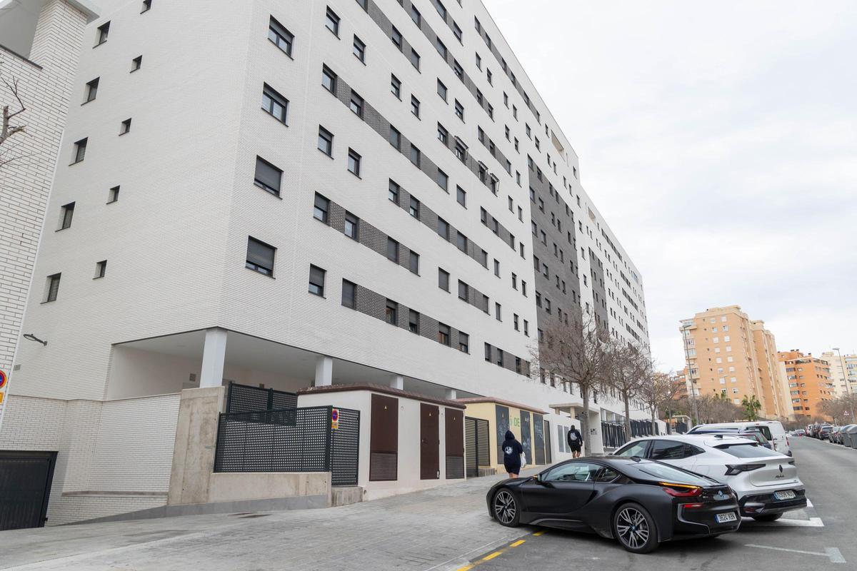 Así es la urbanización Les Naus: la polémica promoción de vivienda protegida en Alicante con adjudicaciones a cargos públicos y familiares