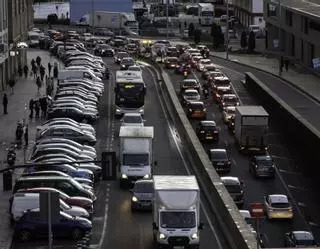 La movilidad falla en su primer examen navideño en Vigo