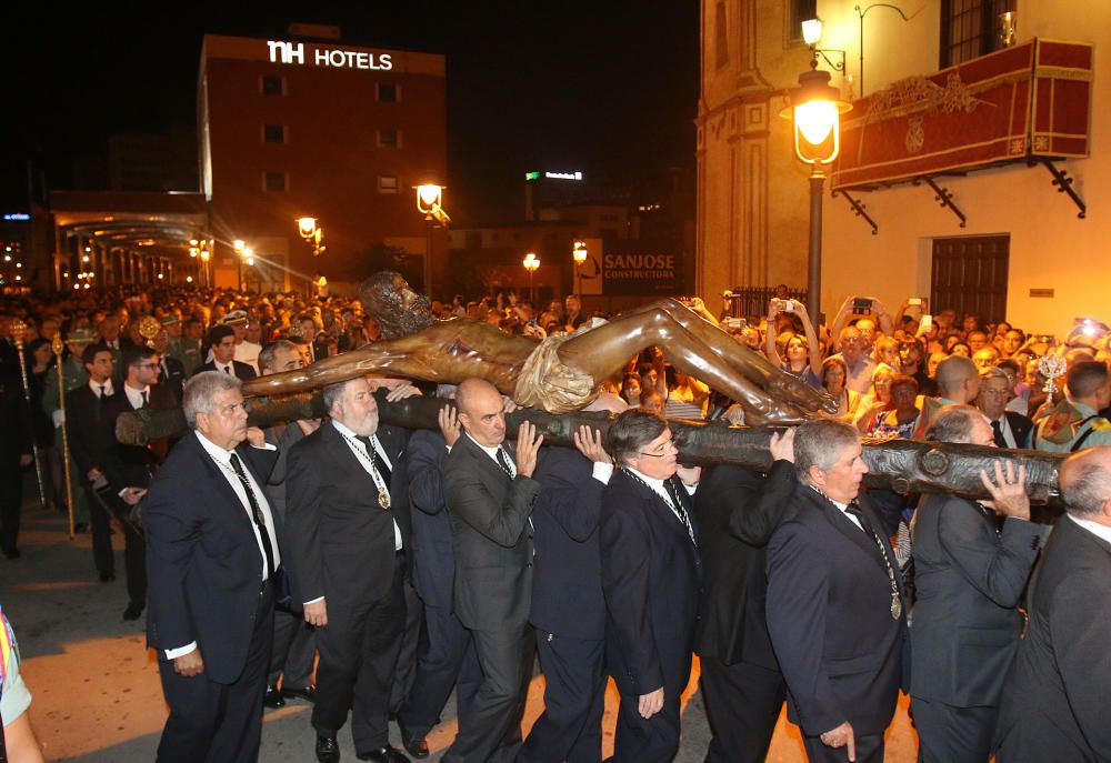 Vía crucis con el Cristo de la Buena Muerte