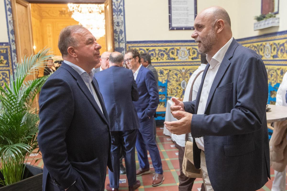 Las promesas de Mazón: más flexibilidad en el turismo residencial y menos burocracia
